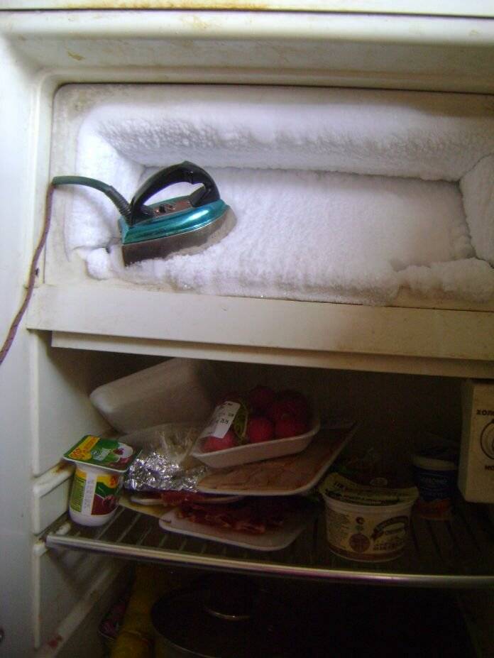 Как быстро, правильно разморозить морозильную камеру в холодильнике