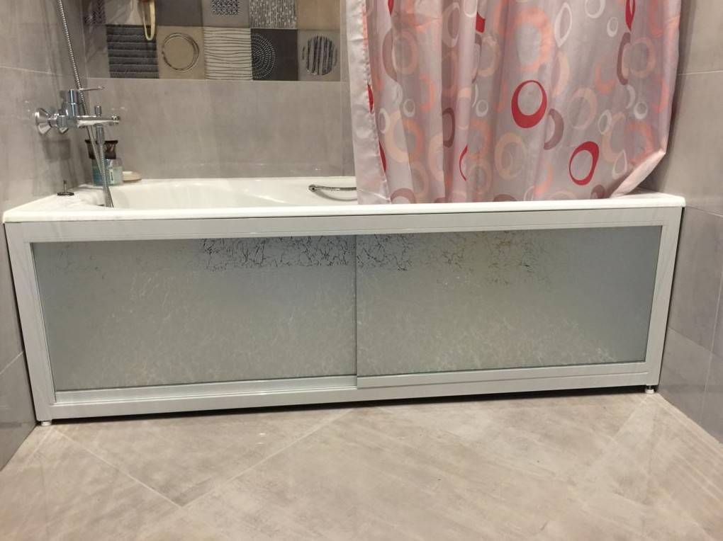 Как сделать зеркальный экран под ванну: дельное руководство
