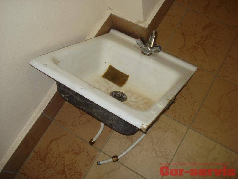 Раковина с тумбой в ванную комнату: виды, материалы, правильный монтаж