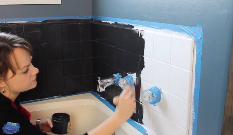 Краска для плитки в ванной. последовательность работ и тонкости косметического ремонта