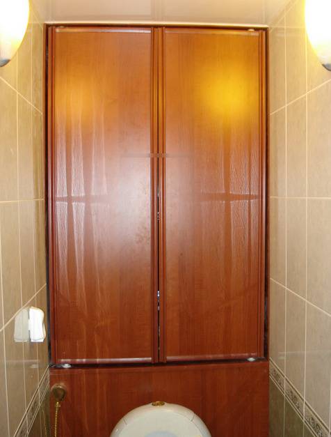 Сантехнический шкаф в туалет: дверцы для шкафчика за унитазом и технического люка на стену