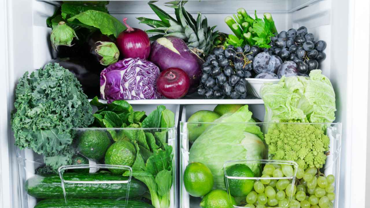 10 продуктов, которые все напрасно хранят в холодильнике — им там не место