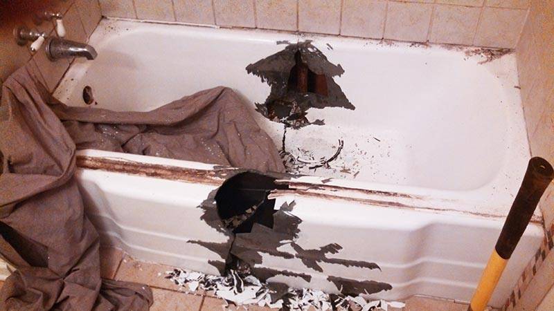 Как демонтировать старую чугунную ванну? рекомендации в отношении удаления старой ванны на нескольких примерах.