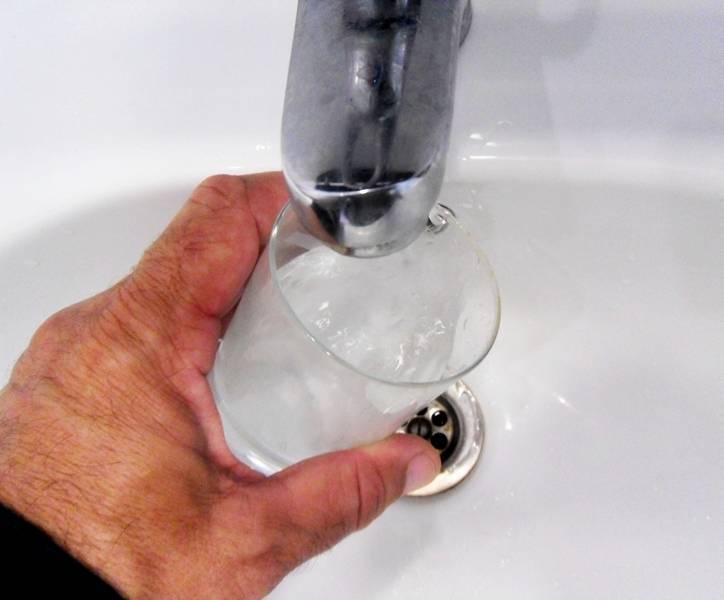 Неприятный запах от воды из бойлера — причины и способы устранения