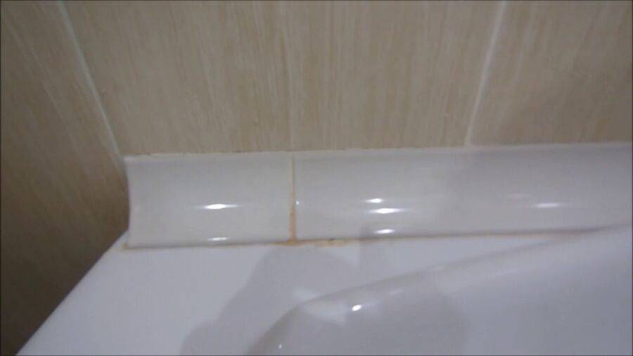 Как правильно приклеить бордюр на ванну: лента, пластиковый или керамический
