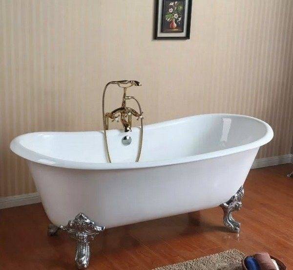 Отдельностоящая ванна - на ножках, овальная, акриловая и чугунная