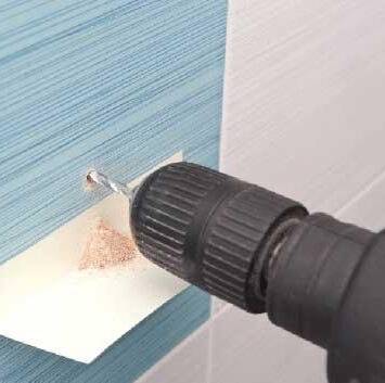 Трудности при сверлении кафеля в ванной без трещин, советы мастеров по выбору инструмента для плитки